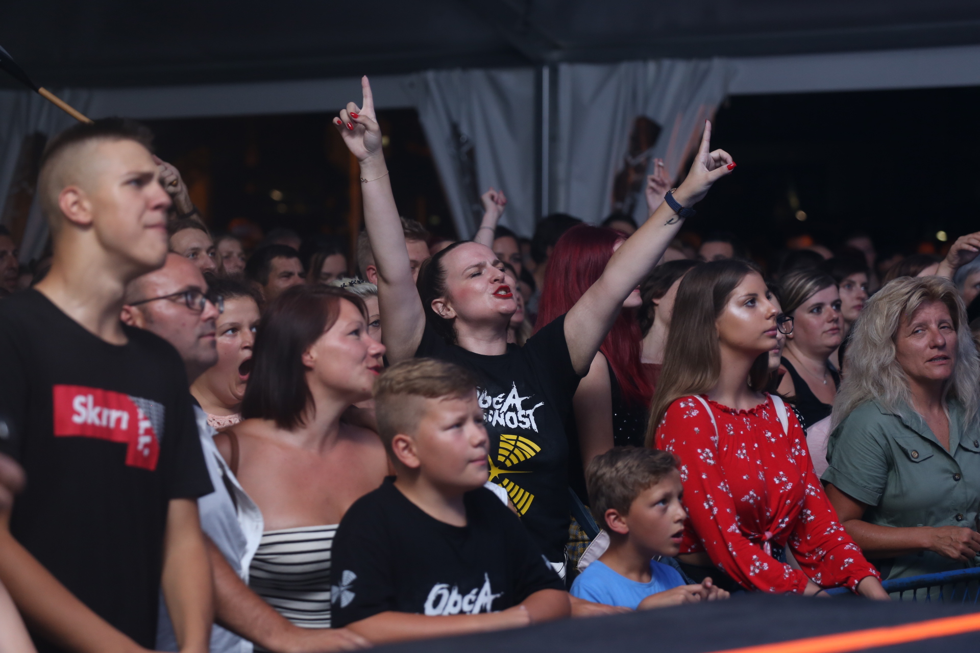 LJETO UZ MURU Pero Galić i Opća opasnost svojim hitovima oduševili publiku u Murskom Središću LJETO UZ MURU Pero Galić i Opća opasnost svojim hitovima oduševili publiku u Murskom Središću