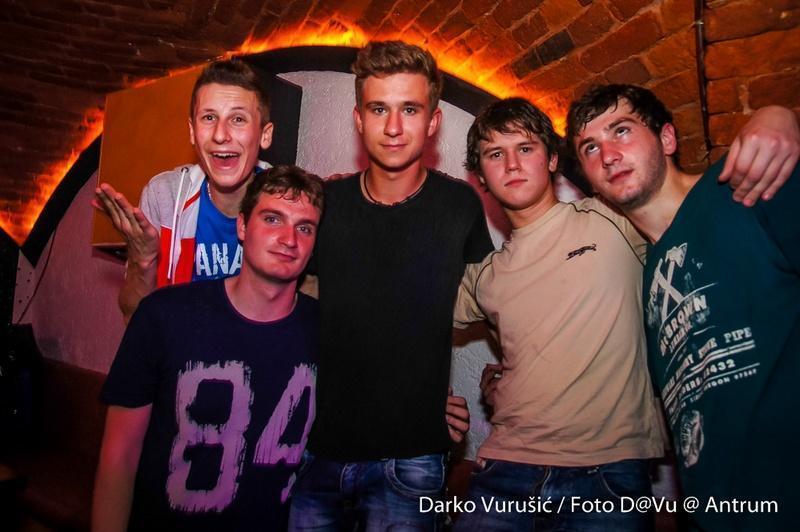 slika00033 Antrum (Subota, 28.6.2014. – Sandra Afrika)