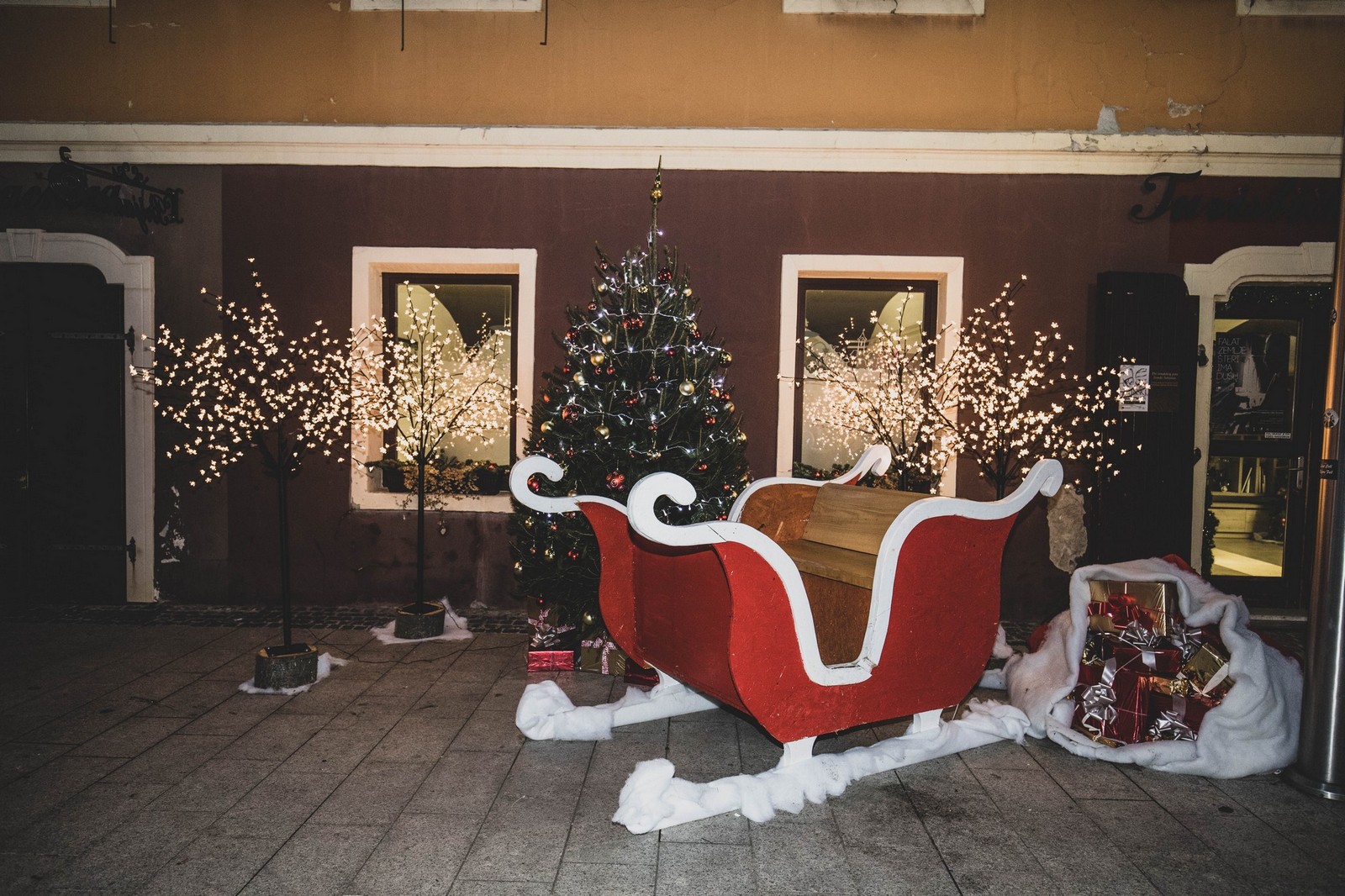 OVO JE PREKRASNO Božićno uređenje u centru Čakovca će vas oduševiti