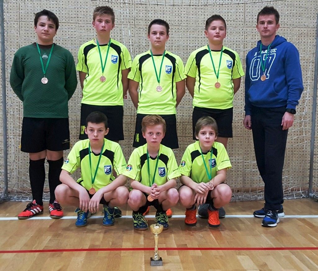 nknedelisceu12999807