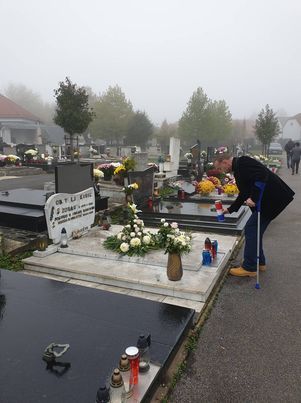 Počast poginulim i umrlim bojovnicima HOS-a