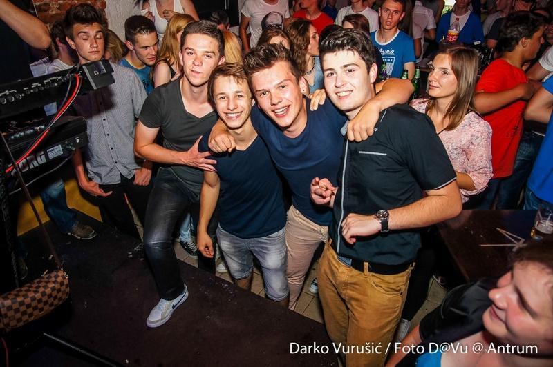 slika00055 Antrum (Subota, 28.6.2014. – Sandra Afrika)