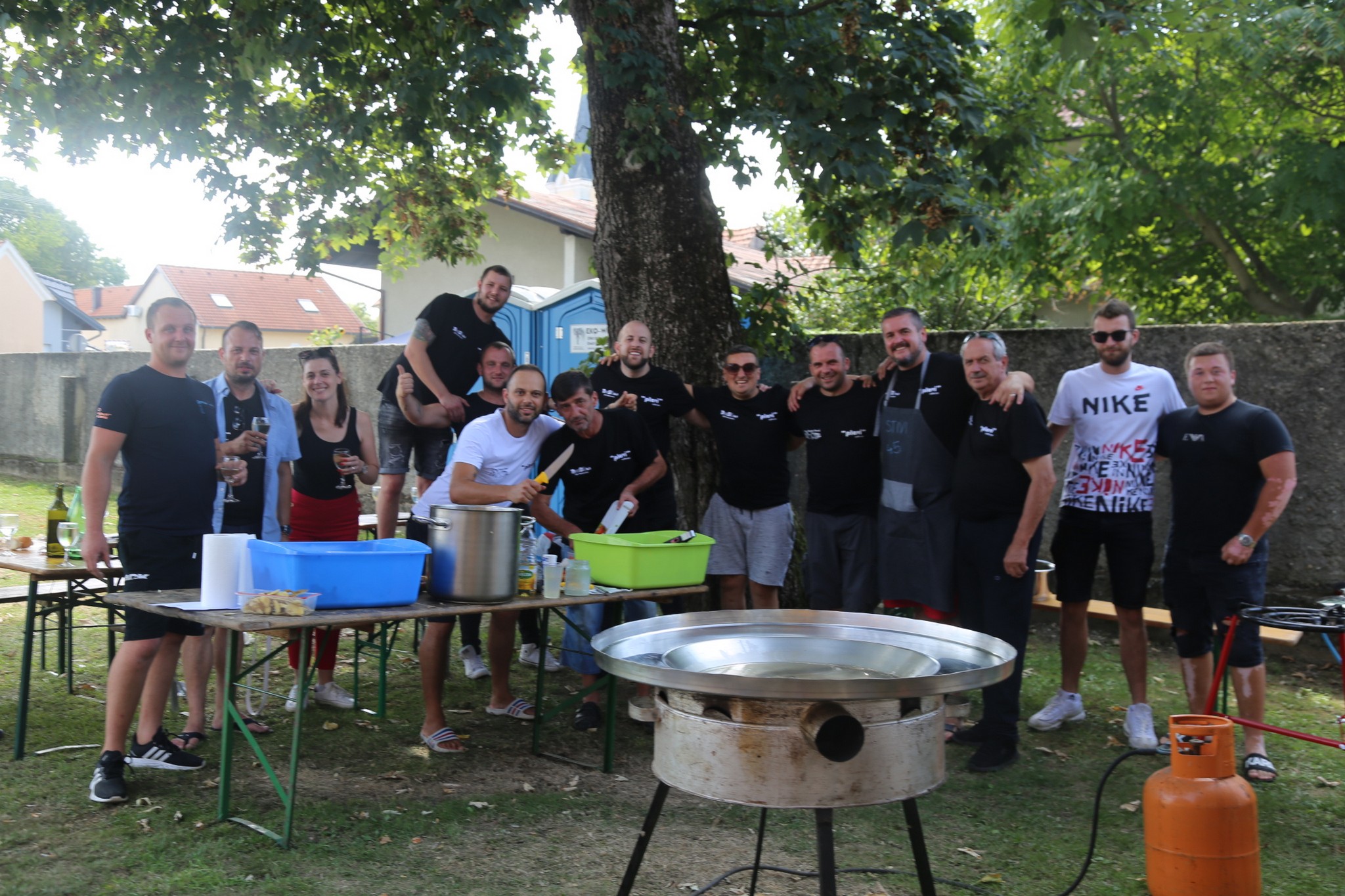 Miris ‘grofovske kotlovine’ u subotu se širio Pribislavcem