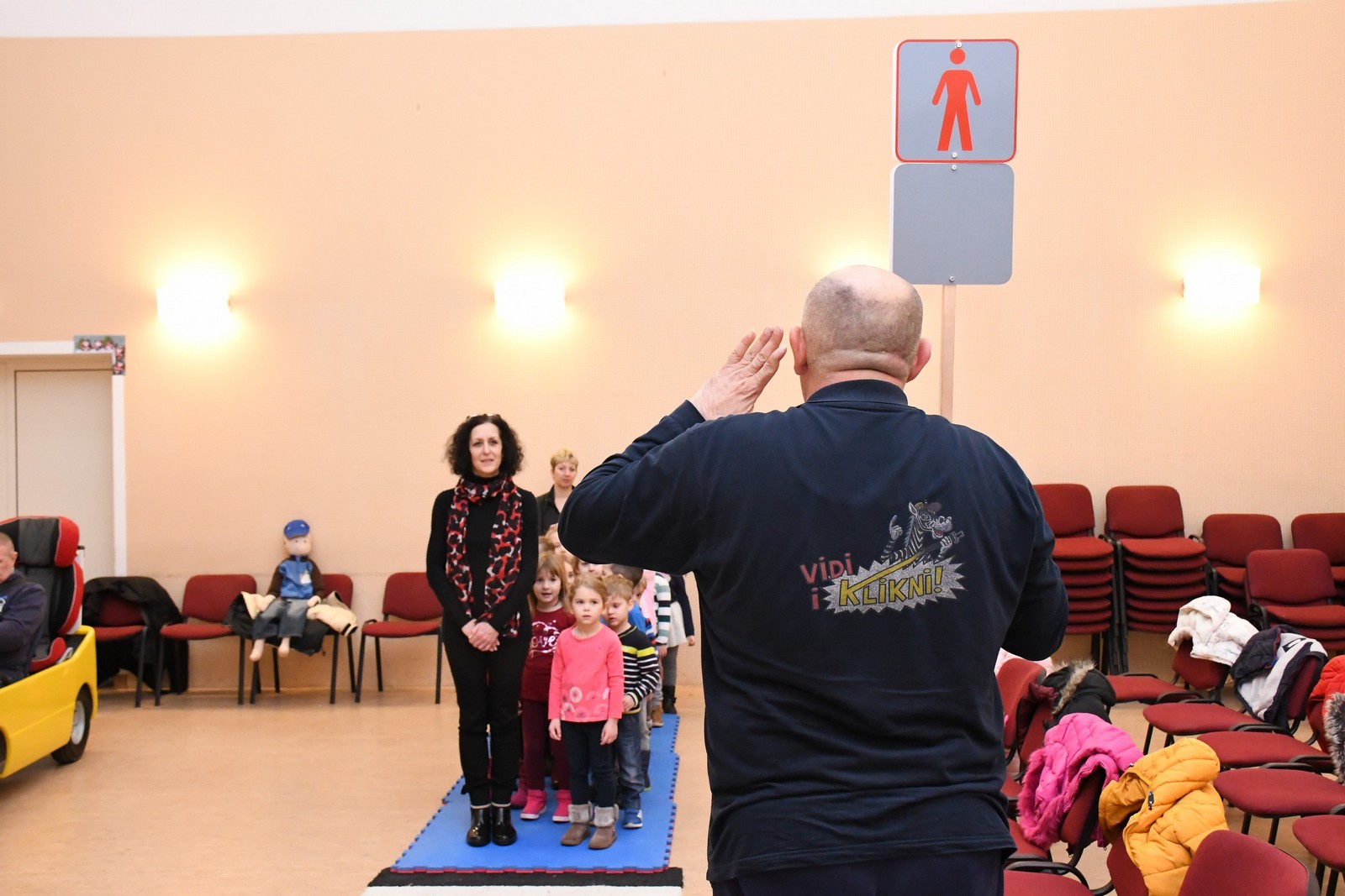 MALA PROMETNA ŠKOLA Vrtićarci DV Suncokret Strahoninec učili o sigurnosti u prometu