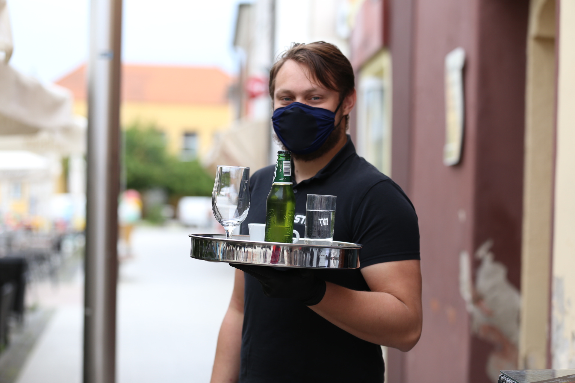 U Čakovcu ponovno otvoreni kafići – ispijanje kave u centru grada