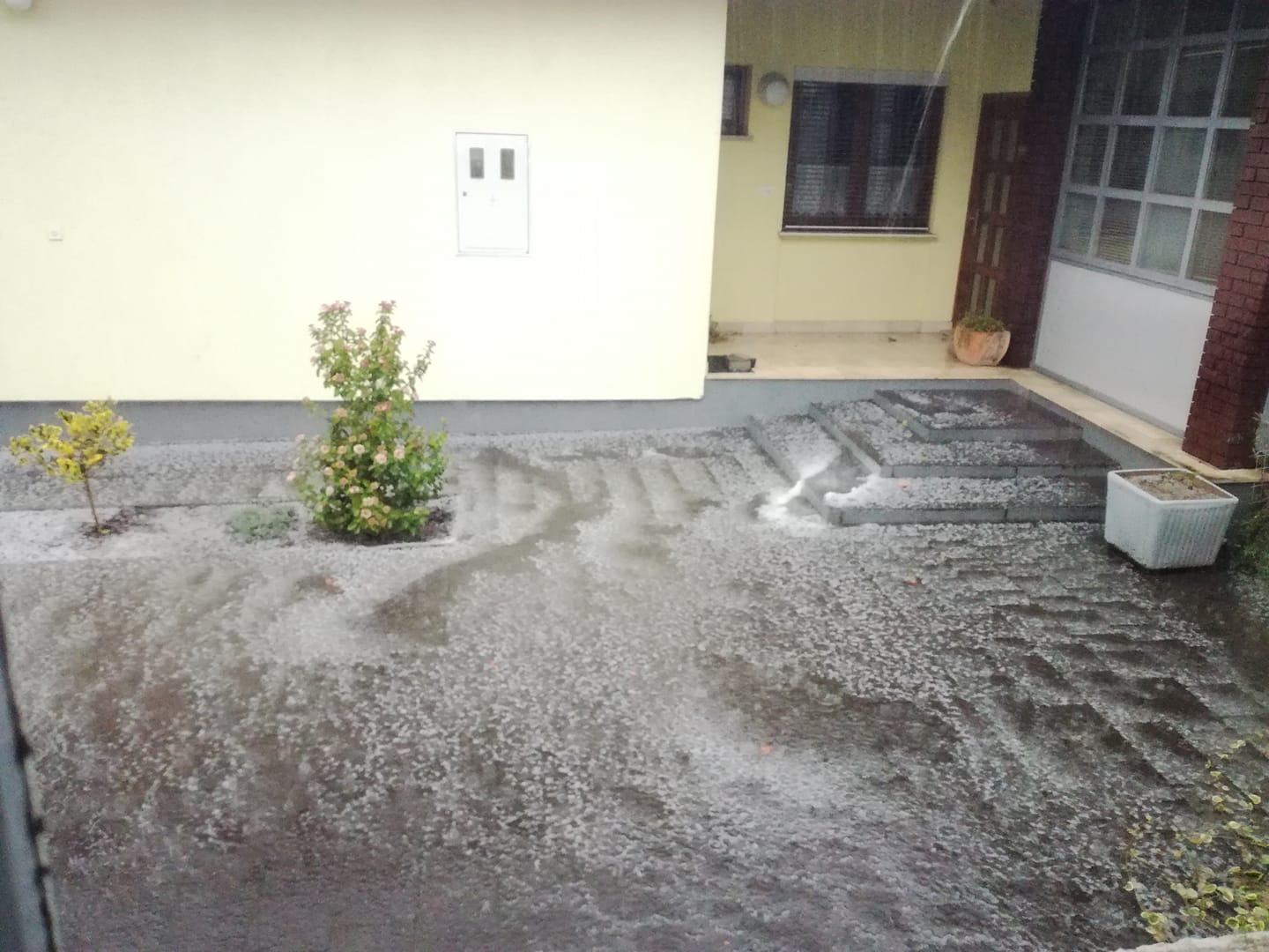 FOTO I VIDEO Ludo vrijeme u Međimurju: Kiša, sunce, tuča, grmljavina…