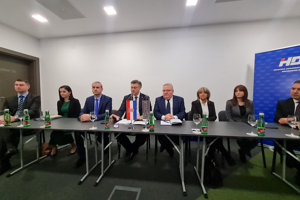 PLENKOVIĆ U MEĐIMURJU ‘HDZ ulazi u osmu godinu vlasti na nacionalnoj razini sa snažnom potporom’ PLENKOVIĆ U MEĐIMURJU ‘HDZ ulazi u osmu godinu vlasti na nacionalnoj razini sa snažnom potporom’