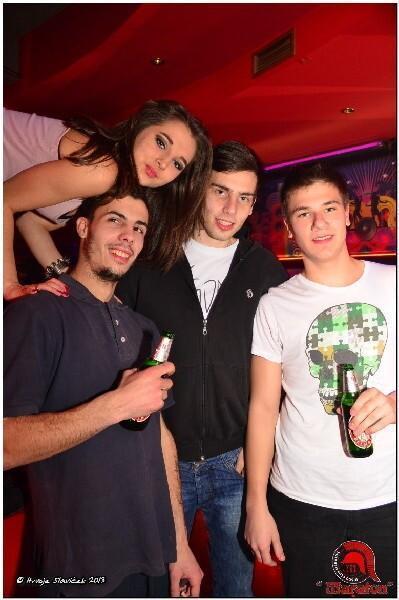 PIC00028 Maraton (Petak, 20.12.2013. – Coyotes show) PIC00028 Maraton (Petak, 20.12.2013. – Coyotes show)