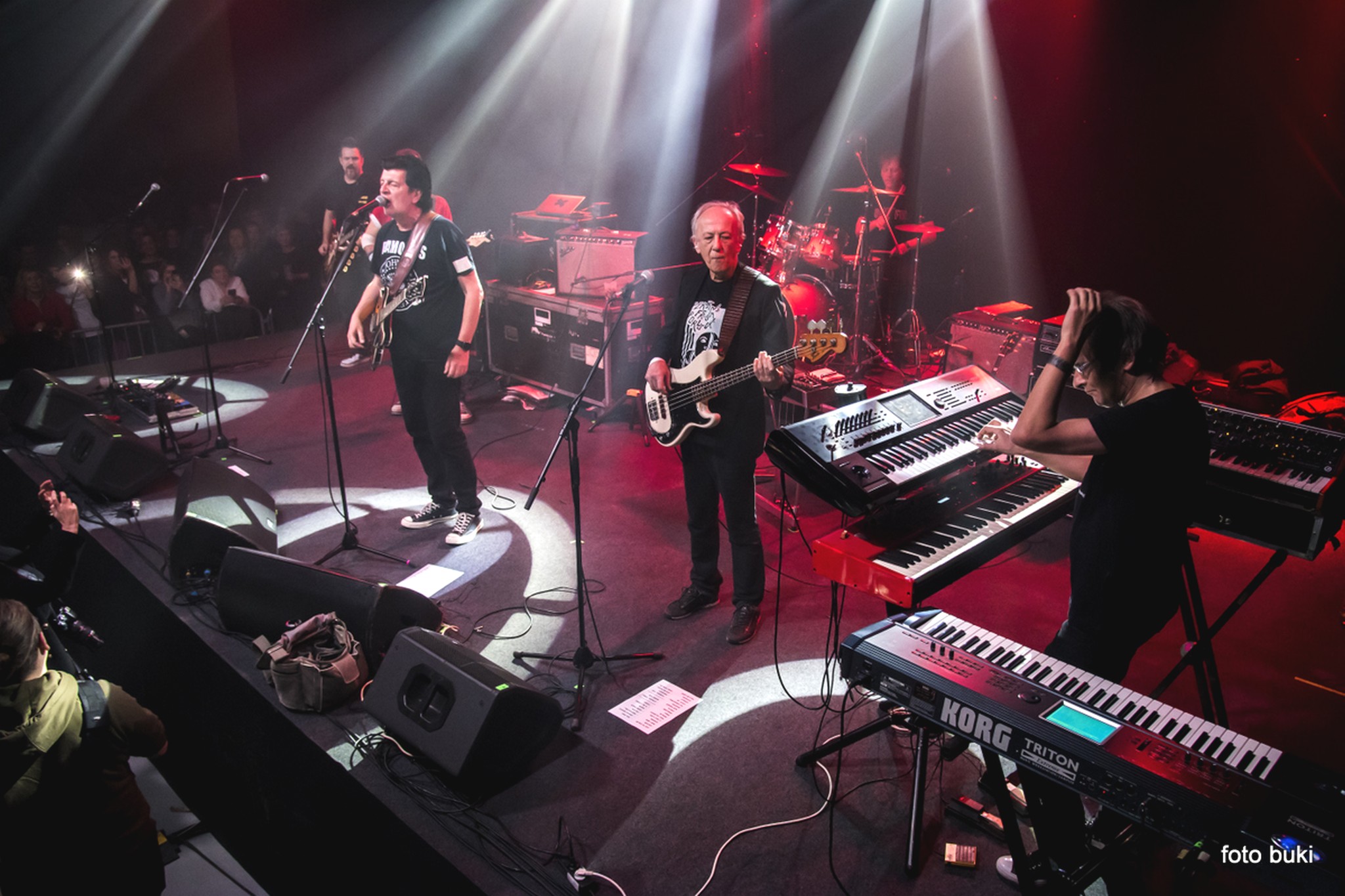 Koncert Bajage & Instruktora u rasprodanoj Hali Zagreb