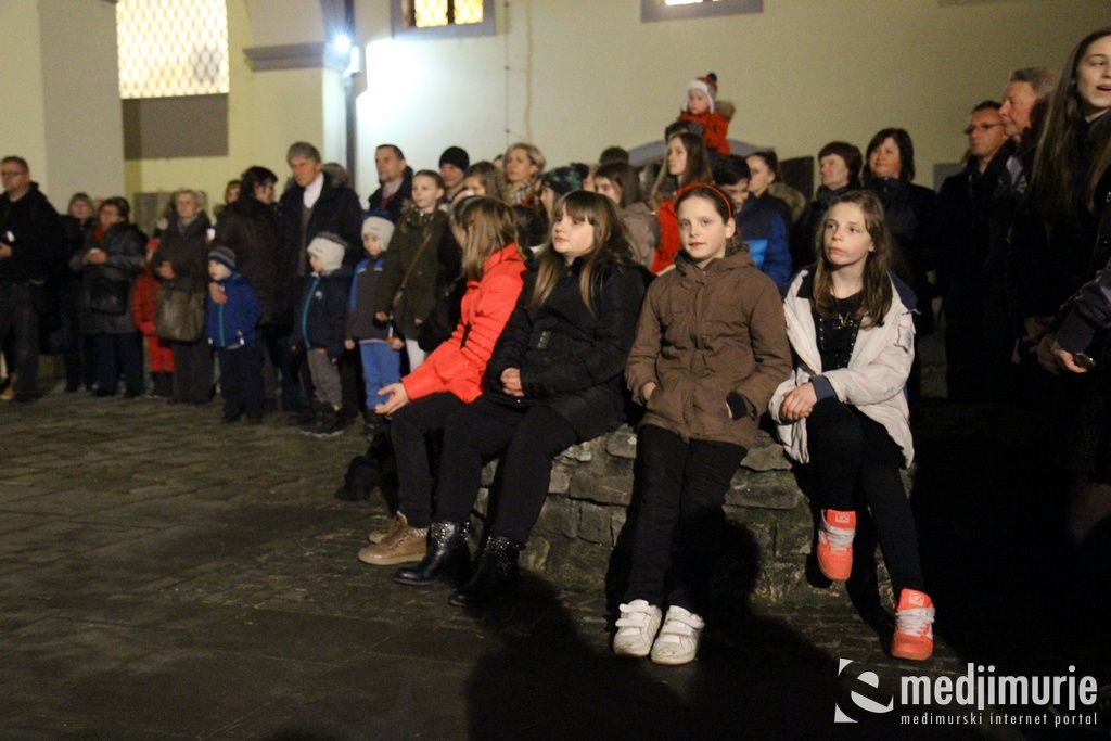 nocmuzejacakovec0111971211