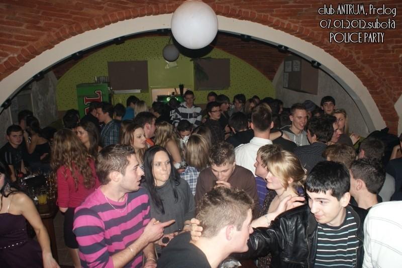 slika0020 Antrum (Subota, 7.1.2012) slika0020 Antrum (Subota, 7.1.2012)