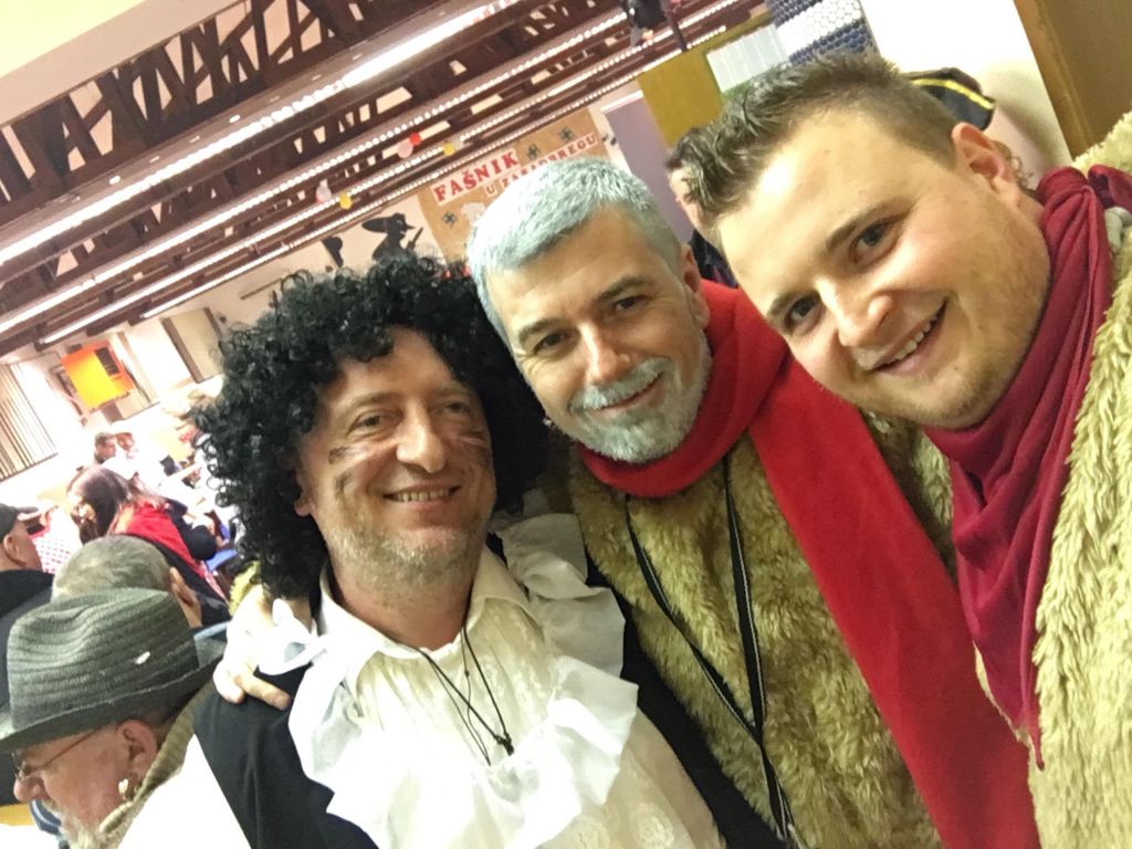 27535827102159367417554041686718746o402398