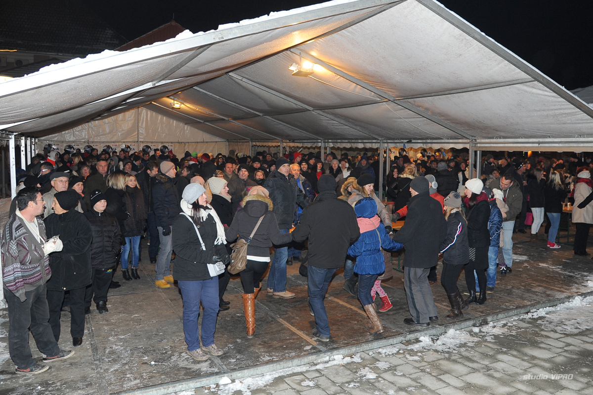 270510968dsc1882808674