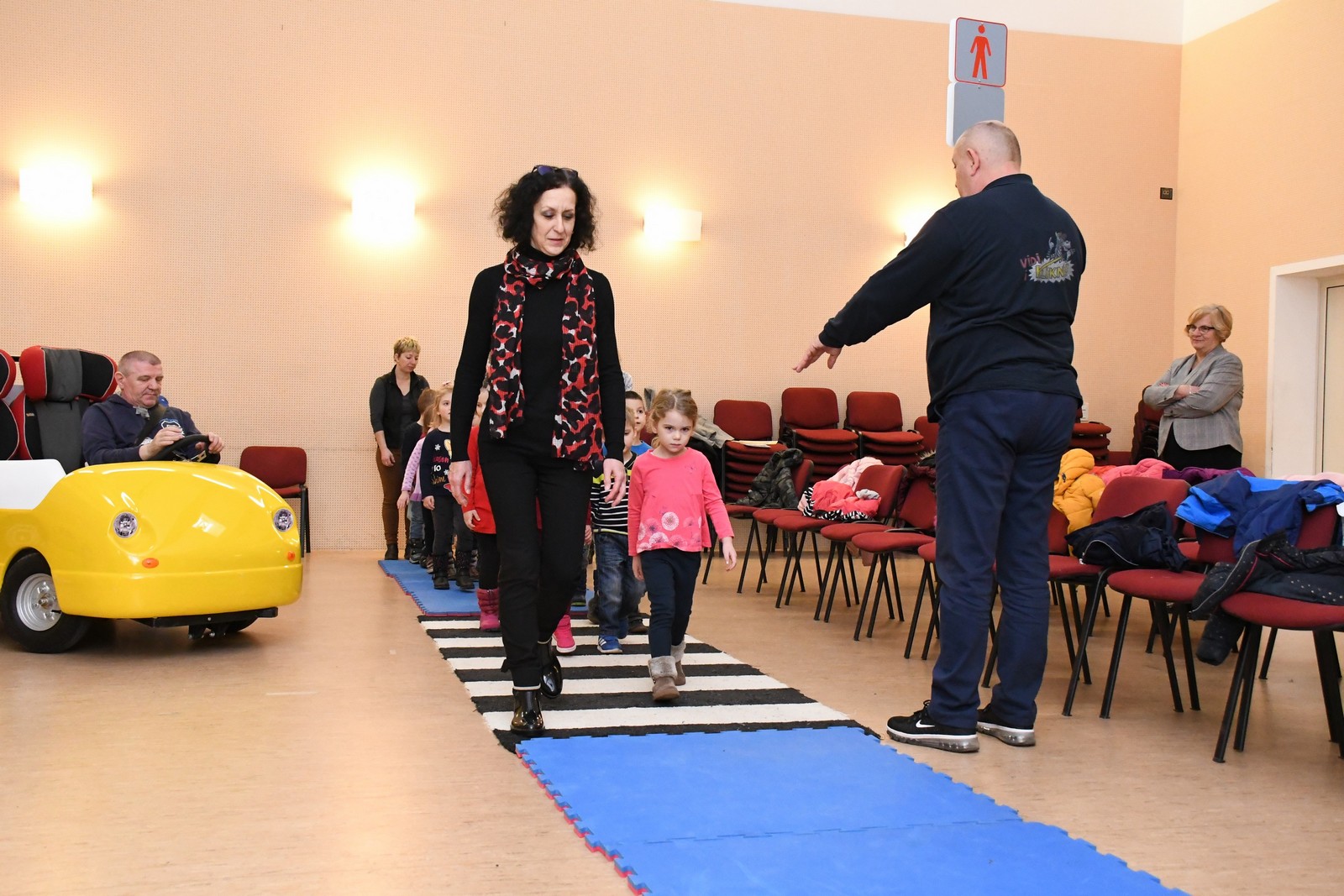 MALA PROMETNA ŠKOLA Vrtićarci DV Suncokret Strahoninec učili o sigurnosti u prometu