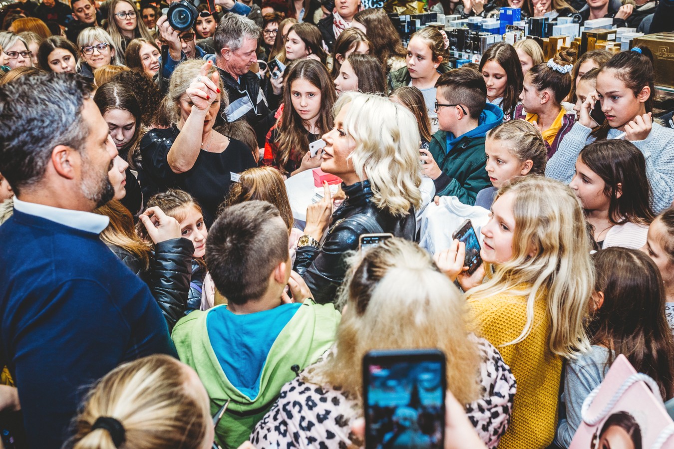 Maju Šuput u Galeriji Sjever dočekali brojni obožavatelji