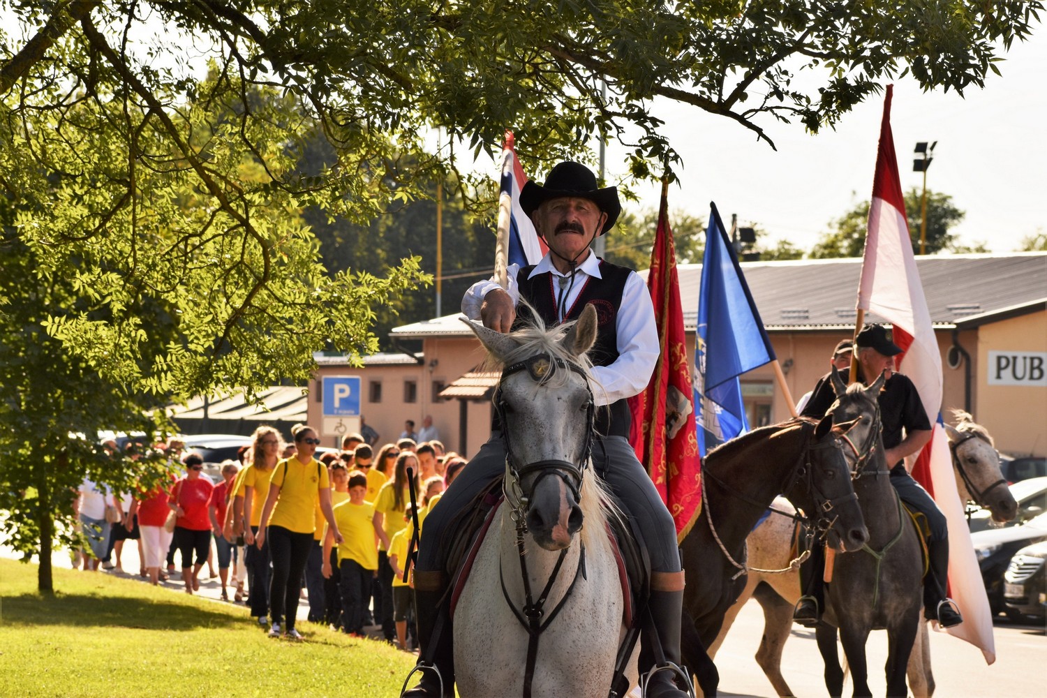 Dan Savske Vesi proslavljen uz tradicionalan mimohod mještana i udruga, zabavan program i besplatan grah
