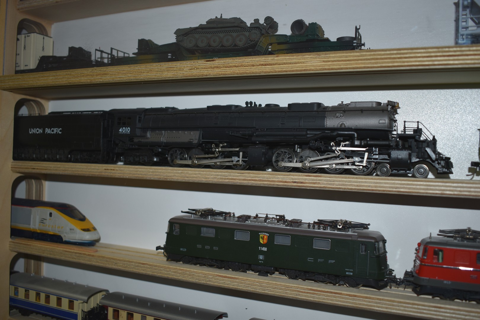 ČOVJEK KOJI VOLI VLAKOVE Josip Herman je strastveni kolekcionar i precizni majstor