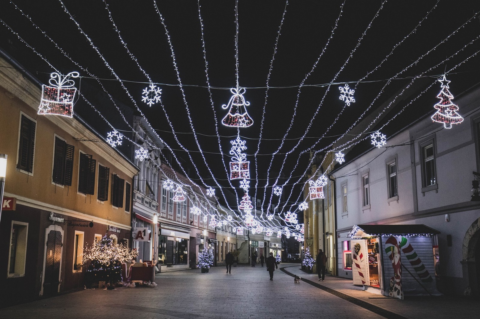 OVO JE PREKRASNO Božićno uređenje u centru Čakovca će vas oduševiti