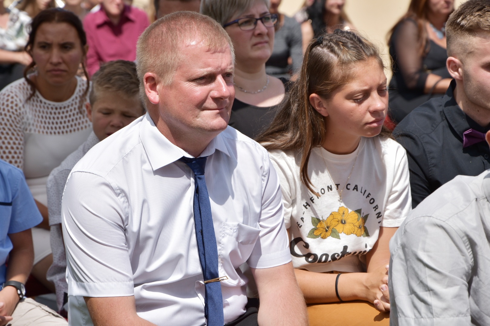 Sveta potvrda u Orehovici: Krizmanicima sakrament podijelio biskup u miru mons. Josip Mrzljak Sveta potvrda u Orehovici: Krizmanicima sakrament podijelio biskup u miru mons. Josip Mrzljak