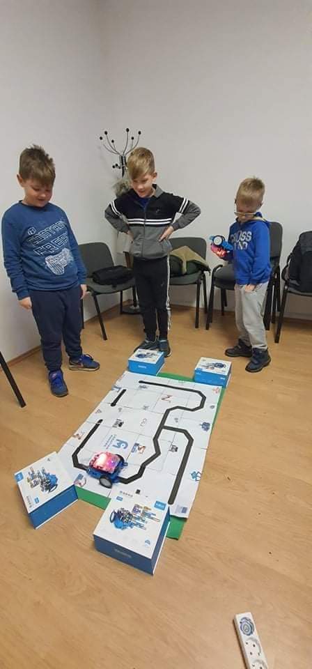 Izvrstan početak nove sezone za robotičare Udruge žena Pretetinec