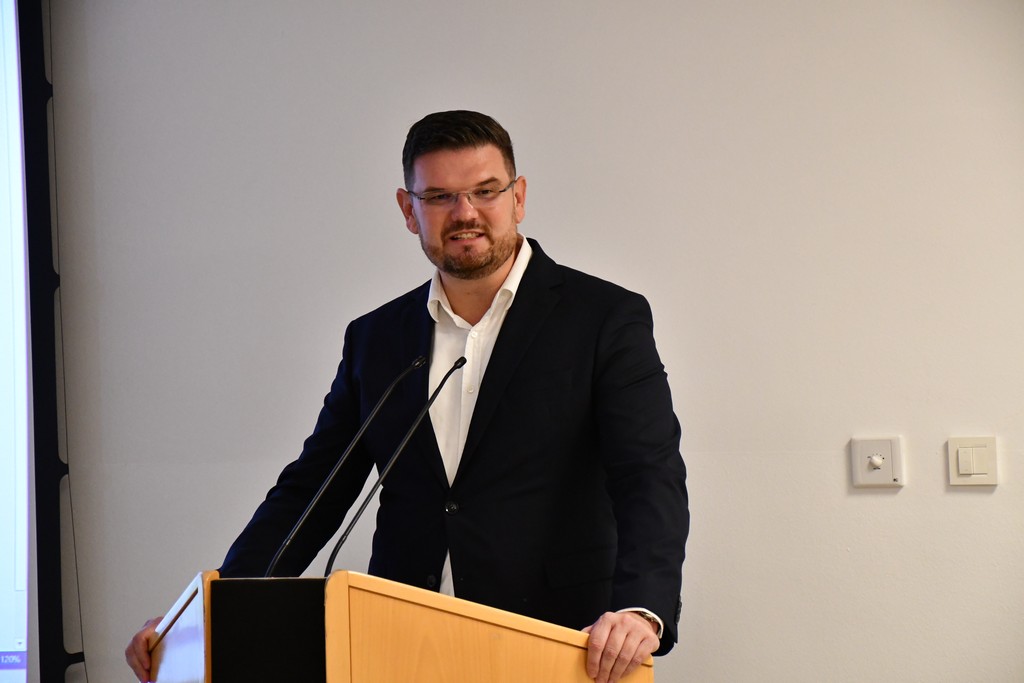 SVEČANOST Pet desetljeća rada Odjela anesteziologije, reanimatologije i intenzivne medicine SVEČANOST Pet desetljeća rada Odjela anesteziologije, reanimatologije i intenzivne medicine