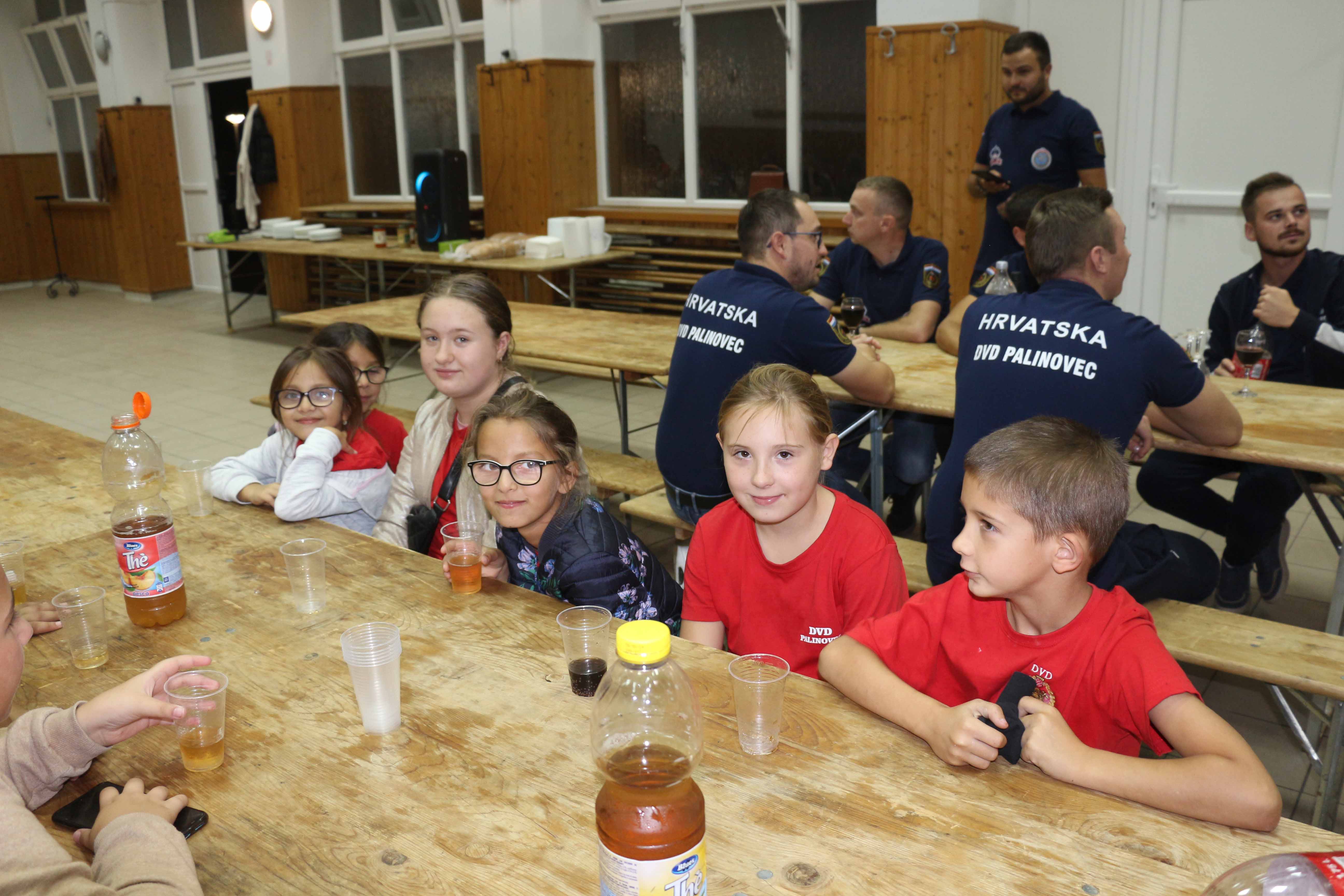 DVD PALINOVEC Povodom fantastične natjecateljske godine organizirali završno druženje