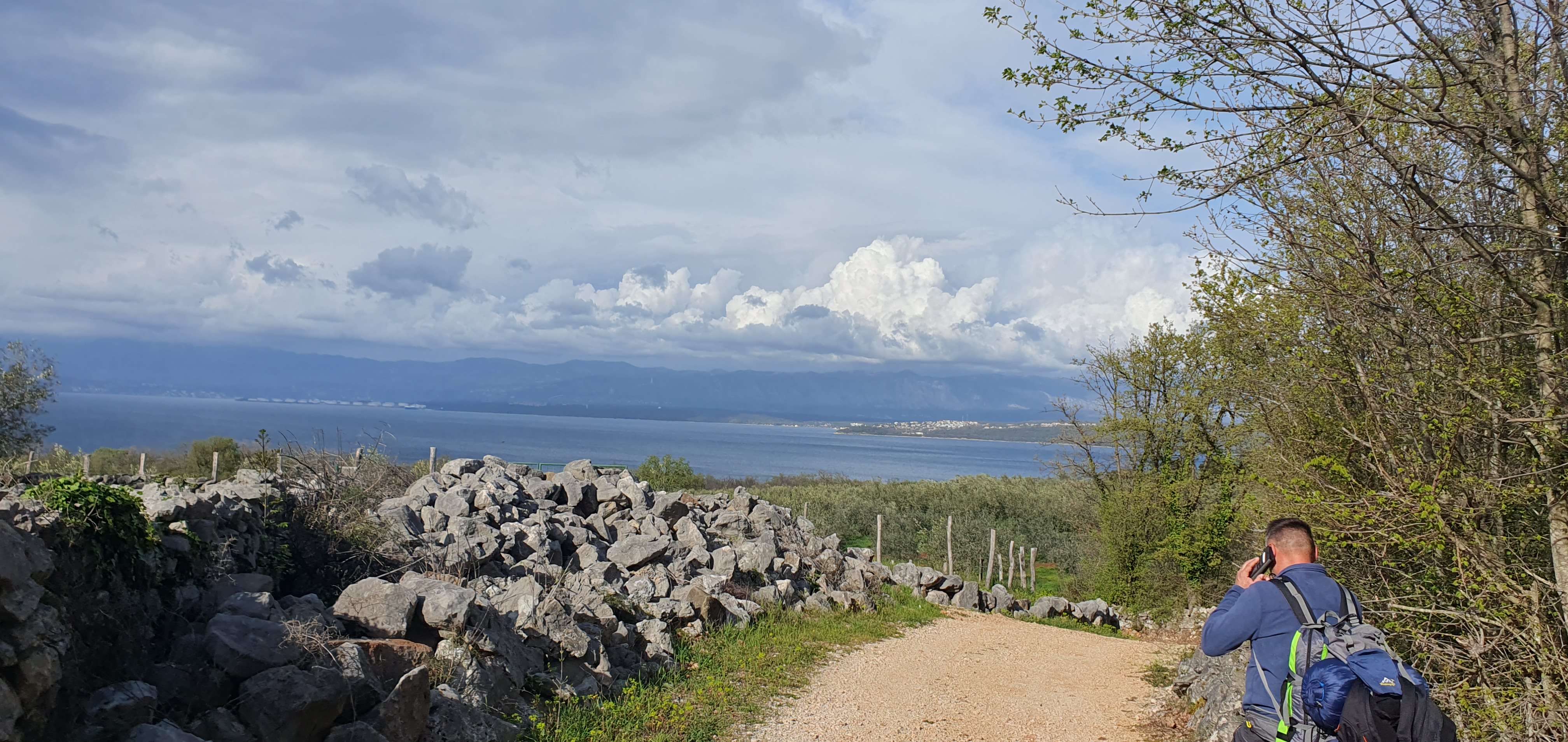 CAMINO KRKA Naši čitatelji Saša Turk i Danijel Mikolaj šalju nam fotografije njihove velike avanture CAMINO KRKA Naši čitatelji Saša Turk i Danijel Mikolaj šalju nam fotografije njihove velike avanture