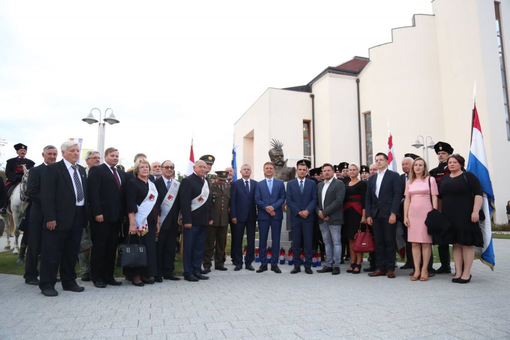 2144163910212942455213079170146