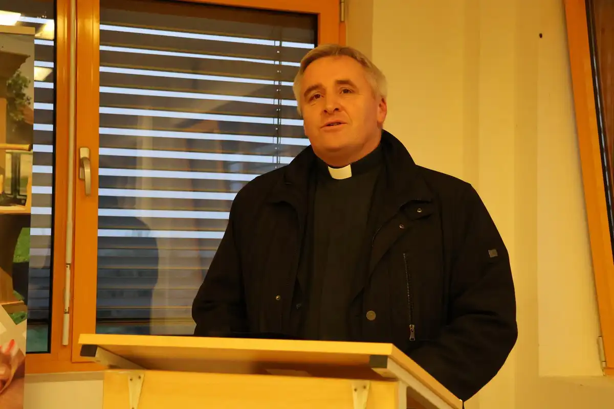 decretum (3) decretum (3)