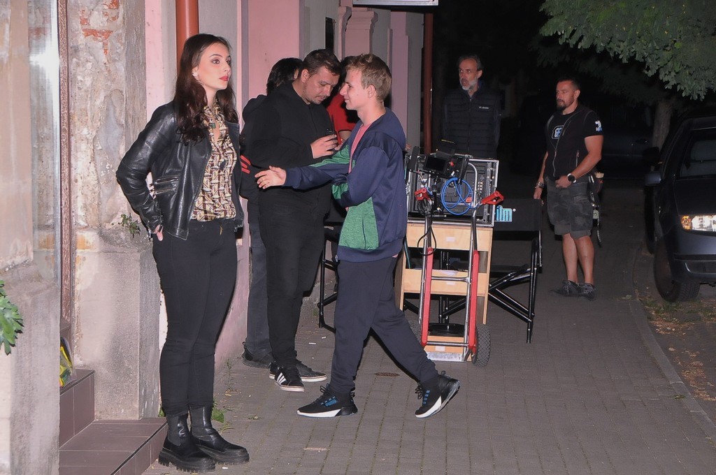 FILMSKI SET NA GRADSKIM ULICAMA Redatelj Vanja Nikolić u Čakovcu okupio vrhunsku glumačku i filmsku ekipu FILMSKI SET NA GRADSKIM ULICAMA Redatelj Vanja Nikolić u Čakovcu okupio vrhunsku glumačku i filmsku ekipu