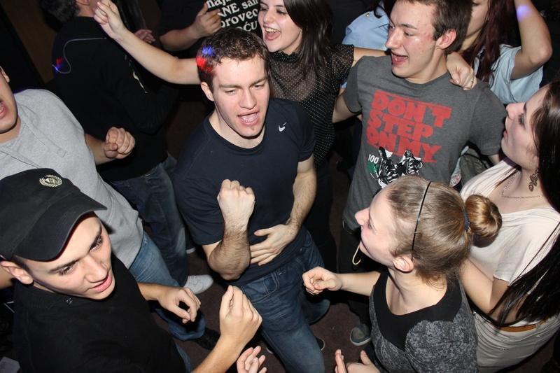 slika0056 Insomnia (Petak i subota, 22. i 23.2.2013 – Gloria Band)