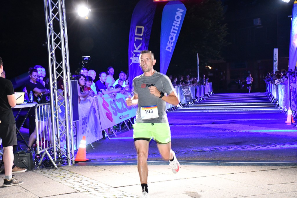 POGLEDAJTE TKO JE SVE TRČAO Veliki broj trkača na ‘Čakovečkom noćnom ceneru’