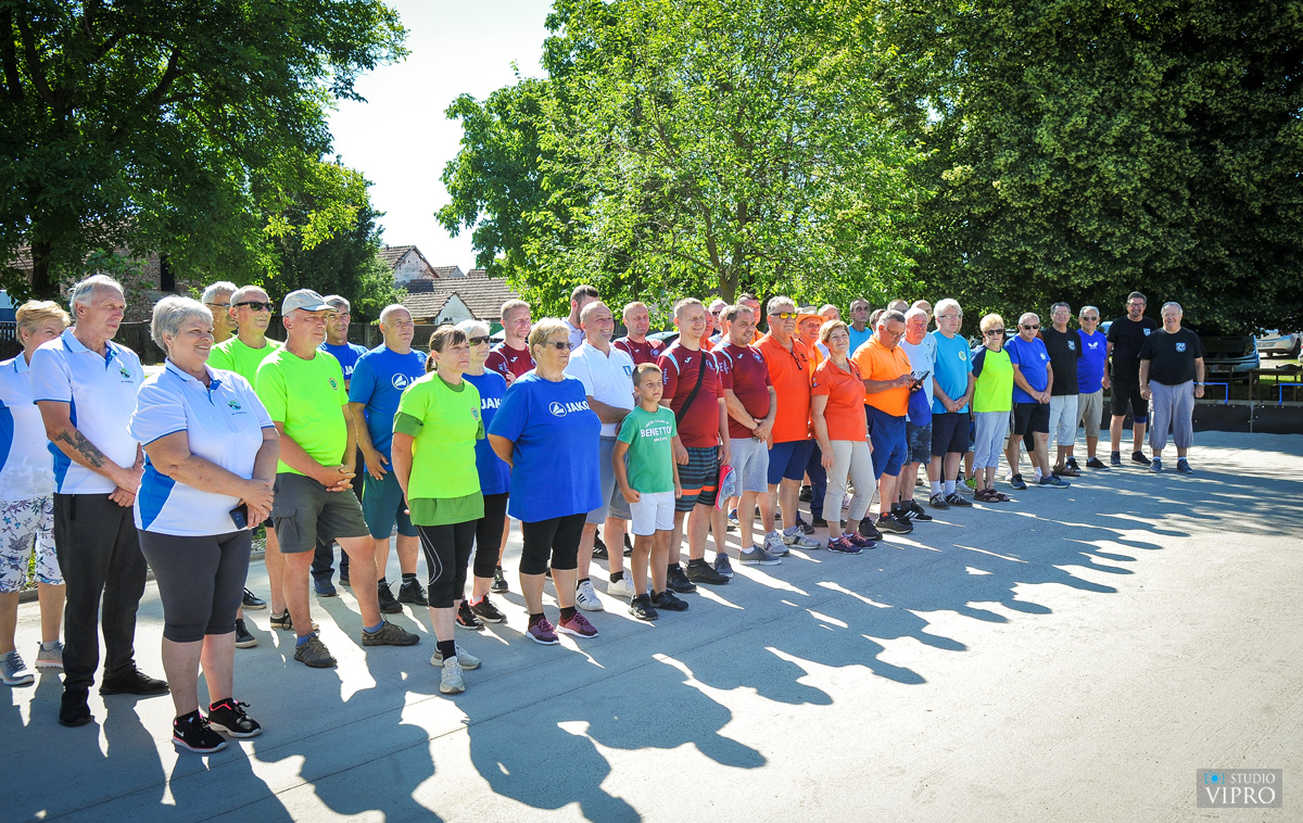Četrnaest ekipa na Međunarodnom boćarskom turniru u Otoku