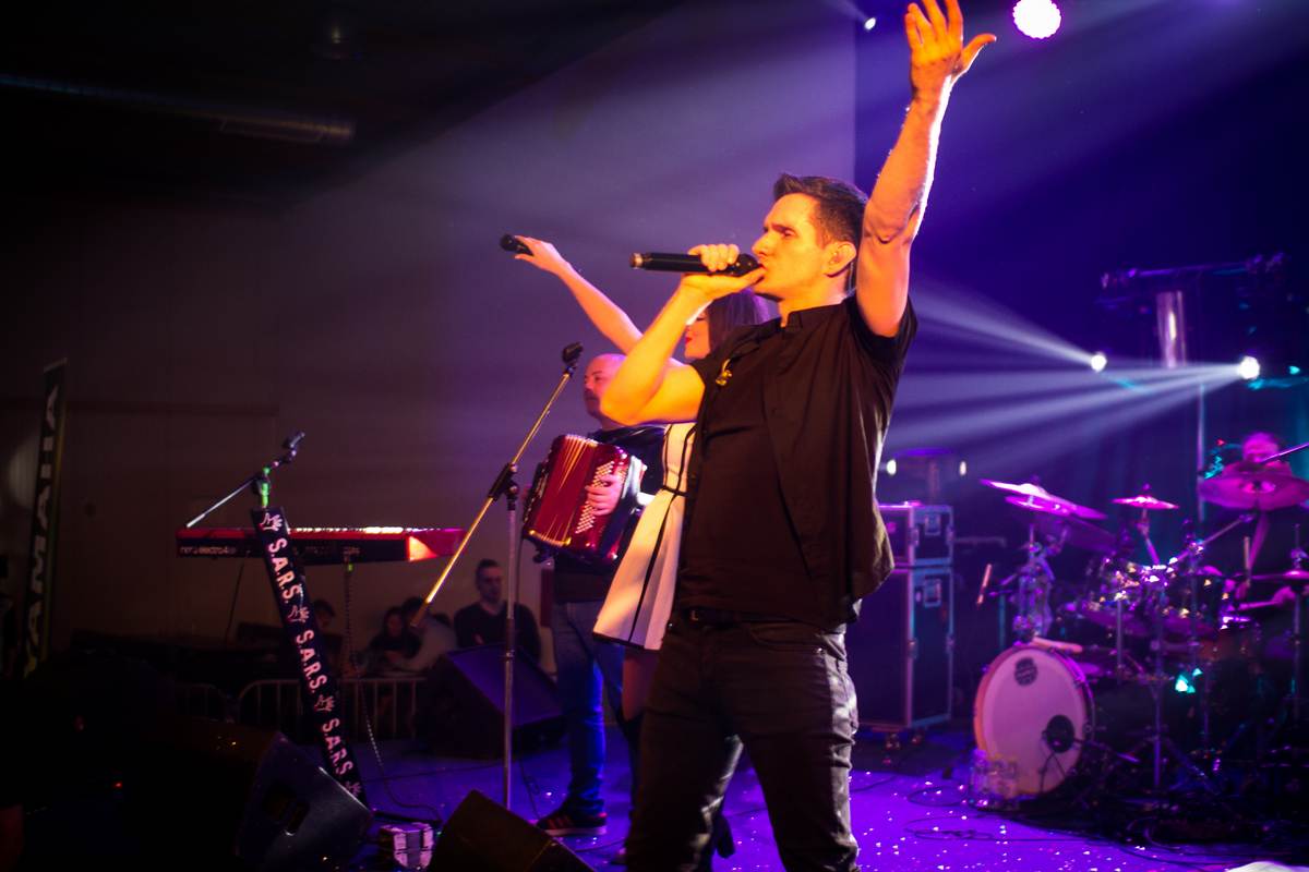 Čehaj fest: Odlična zabava na Mesapu uz Genovu, Pero Defformero i S.A.R.S.