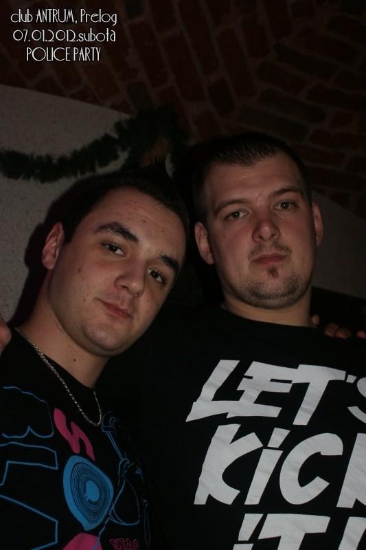 slika0116 Antrum (Subota, 7.1.2012) slika0116 Antrum (Subota, 7.1.2012)