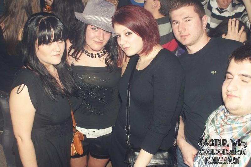 slika0054 Antrum (Subota, 7.1.2012) slika0054 Antrum (Subota, 7.1.2012)