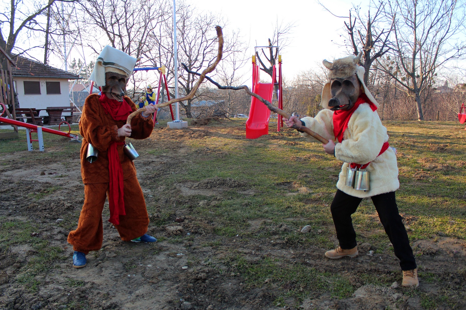 Maškare okupirale Zasadbreg 28. godinu za redom