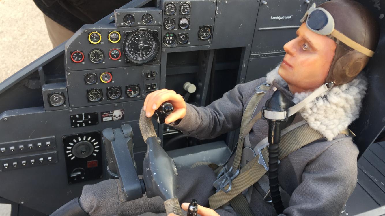 Njemački bombarder iz Drugog svjetskog rata na nebu iznad Čakovca