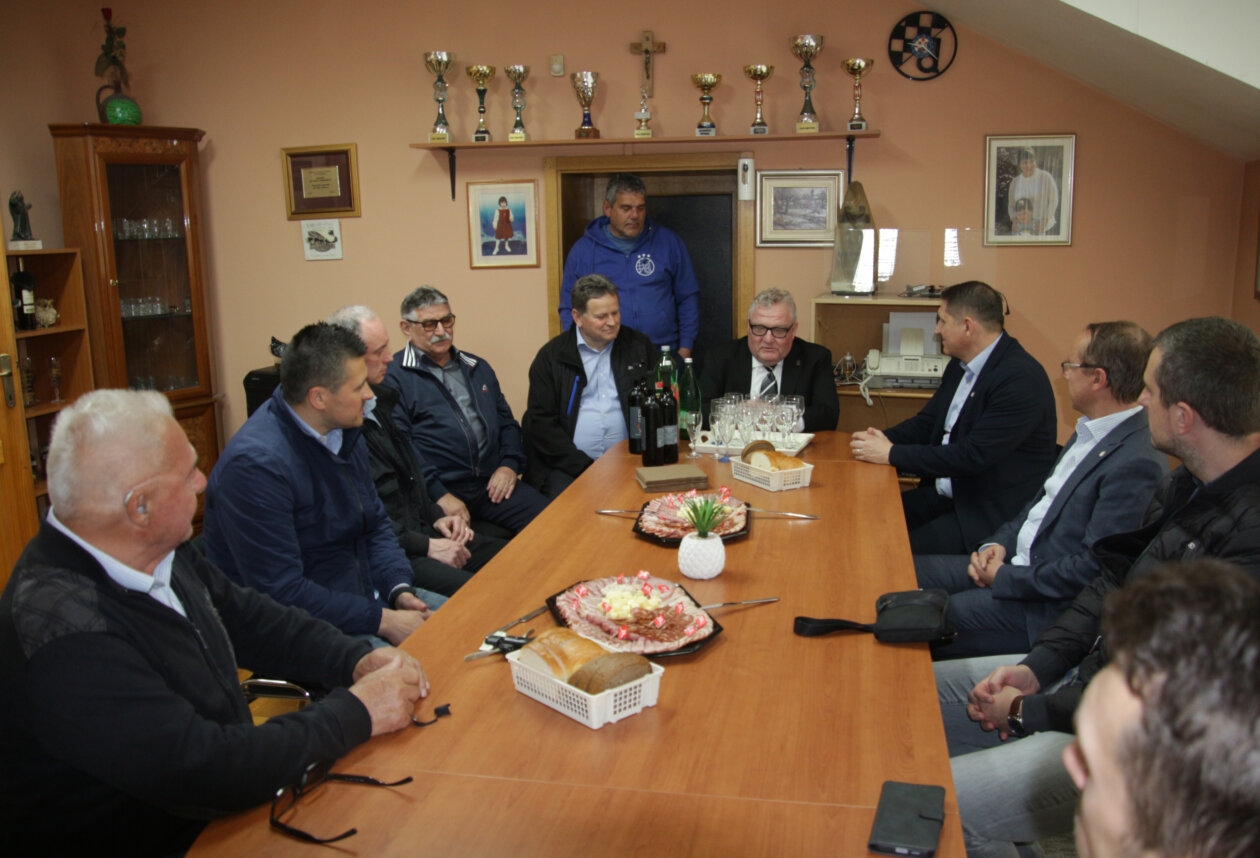 dinamo delegacija čehovec (6) dinamo delegacija čehovec (6)