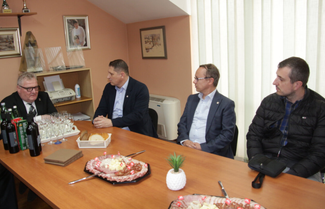 dinamo delegacija čehovec (8) dinamo delegacija čehovec (8)