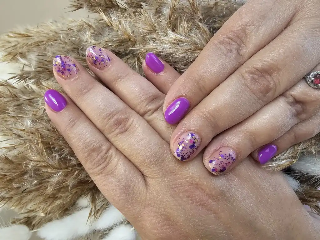 divineeee (4) (Medium) divineeee (4) (Medium)