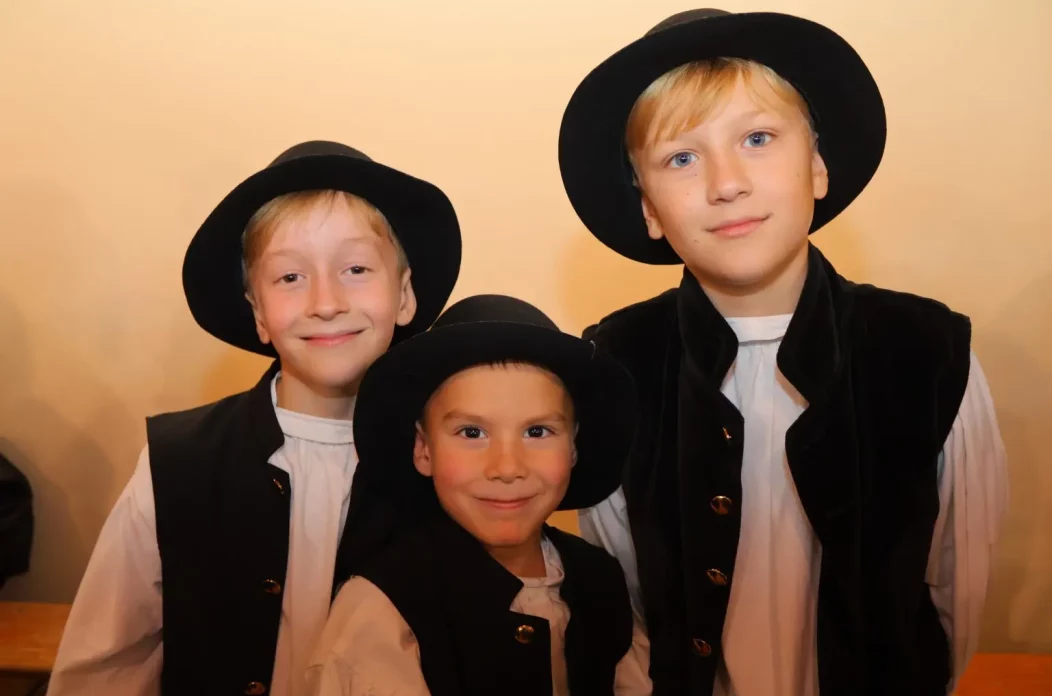 dječji folklorni susreti žiškovec (35) dječji folklorni susreti žiškovec (35)