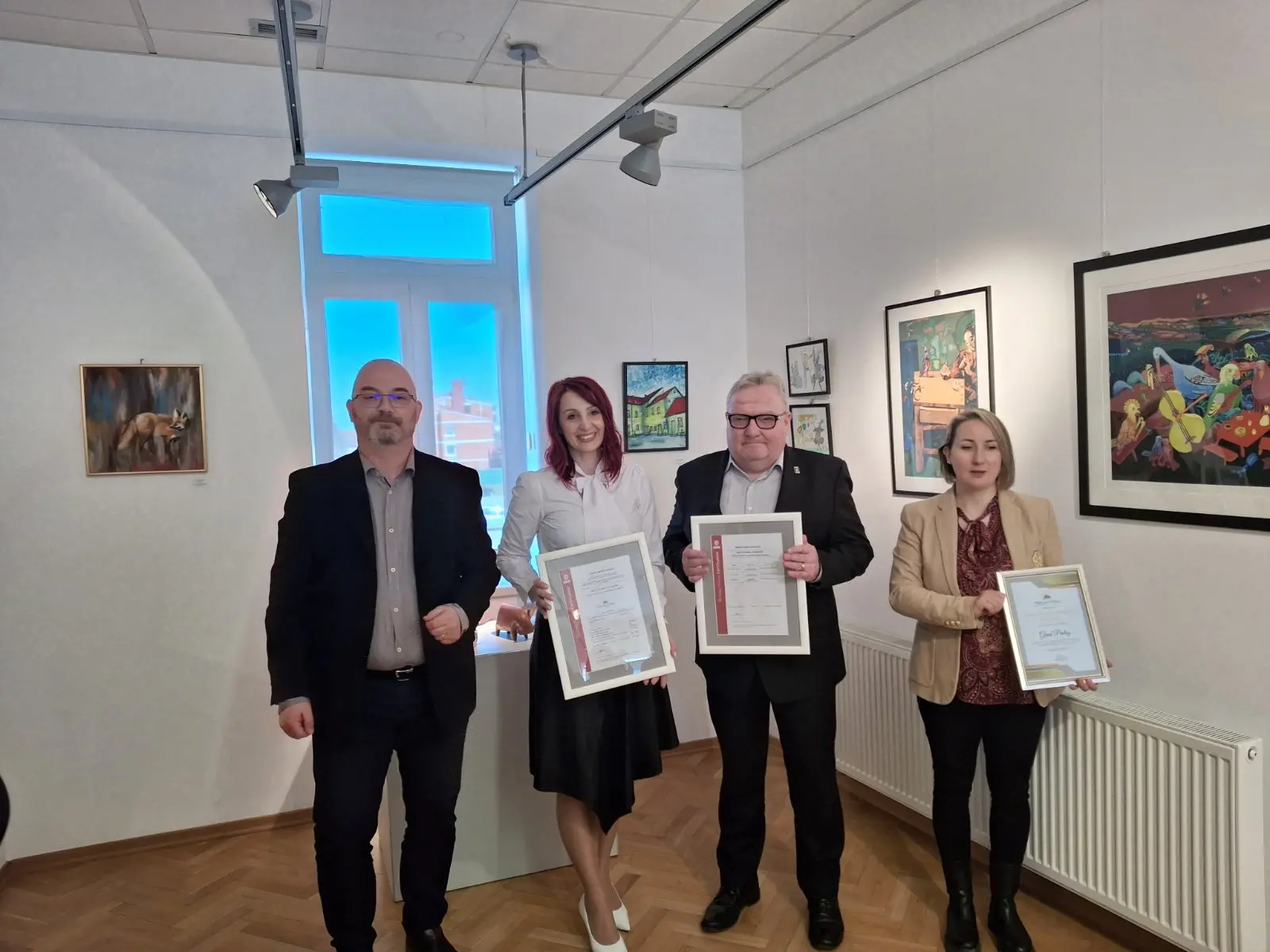 dodjela certifikata HMS vrtiću Fijolica (6) dodjela certifikata HMS vrtiću Fijolica (6)