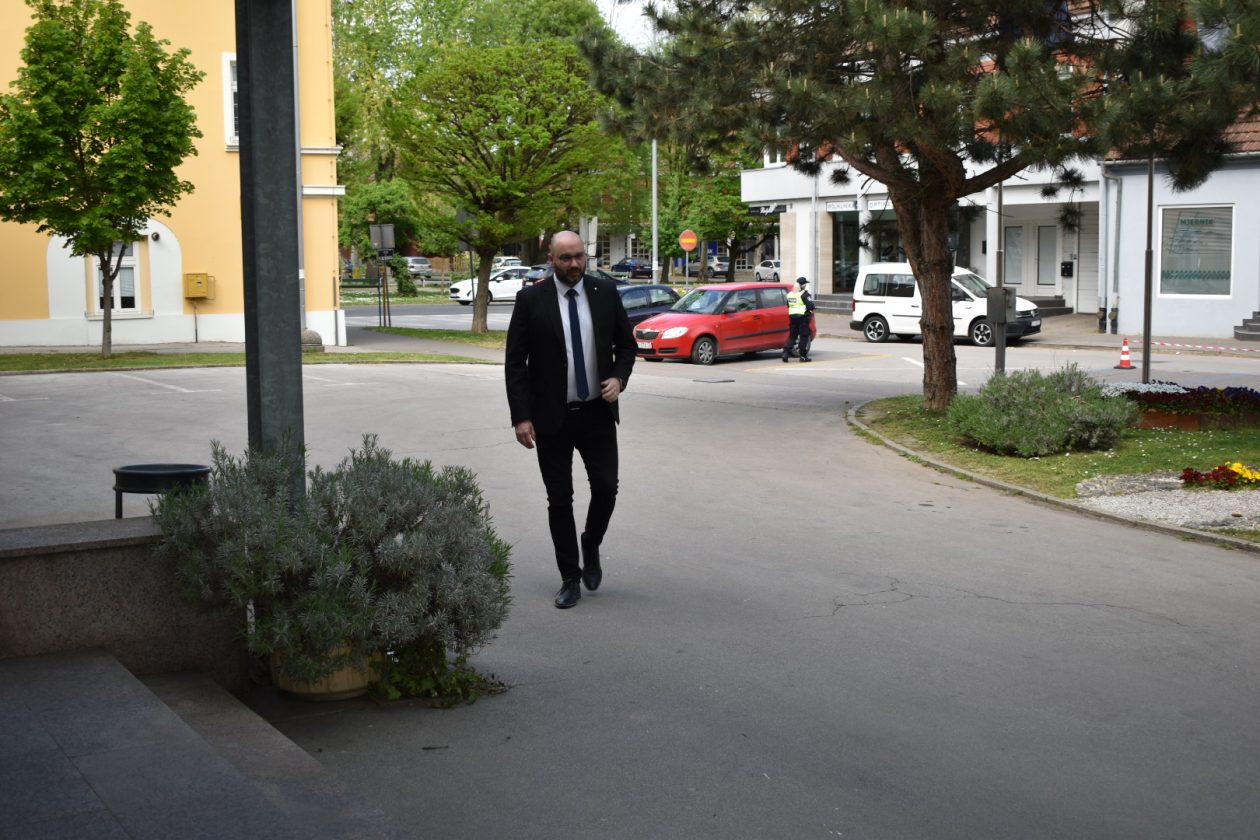 dolazak pred županiju Plenković (1)