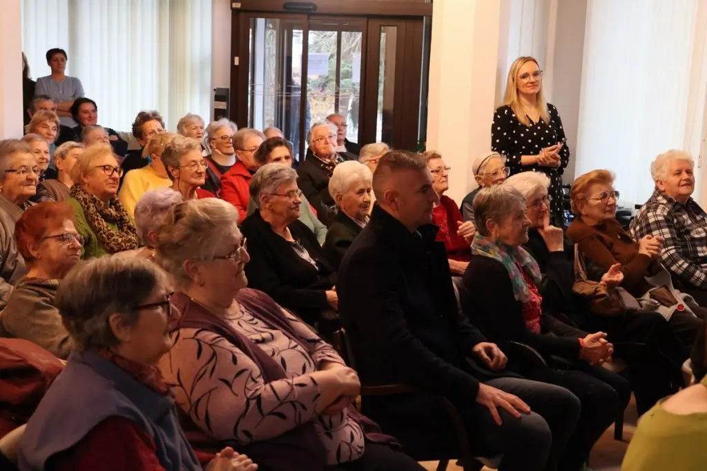 dom za starije i nemoćne čakovec slavi obljetnicu, župan i milanović (13)