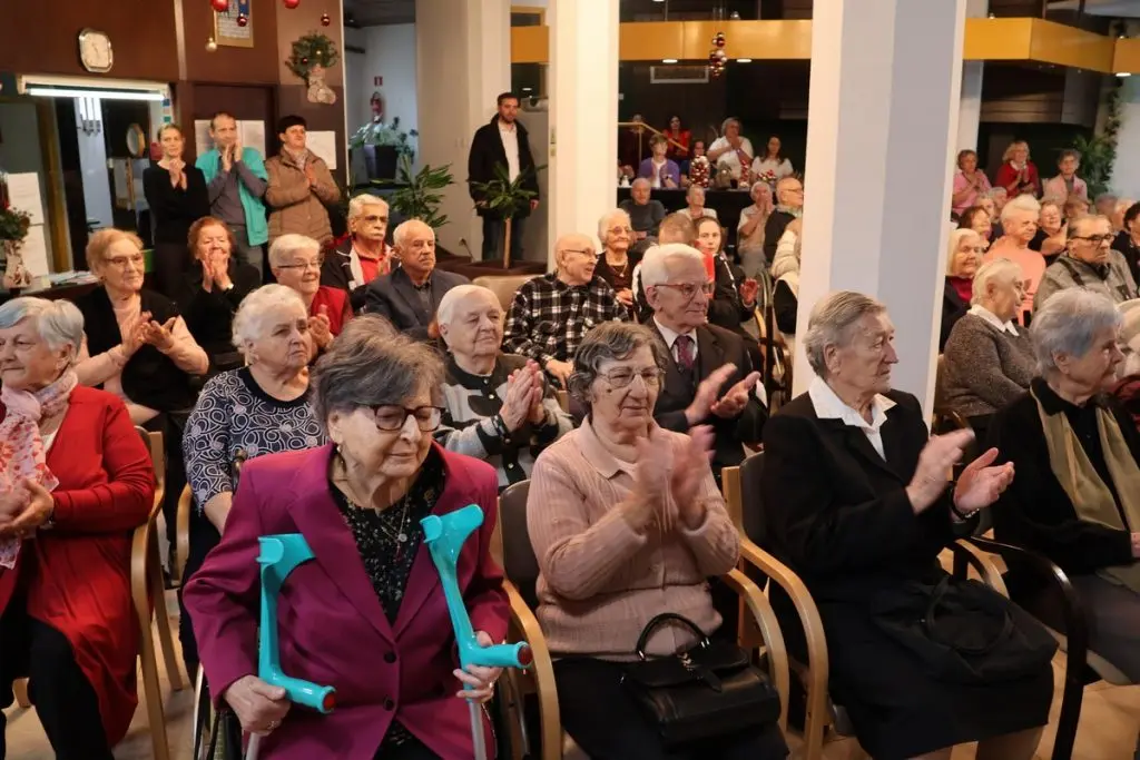dom za starije i nemoćne čakovec slavi obljetnicu, župan i milanović (7)