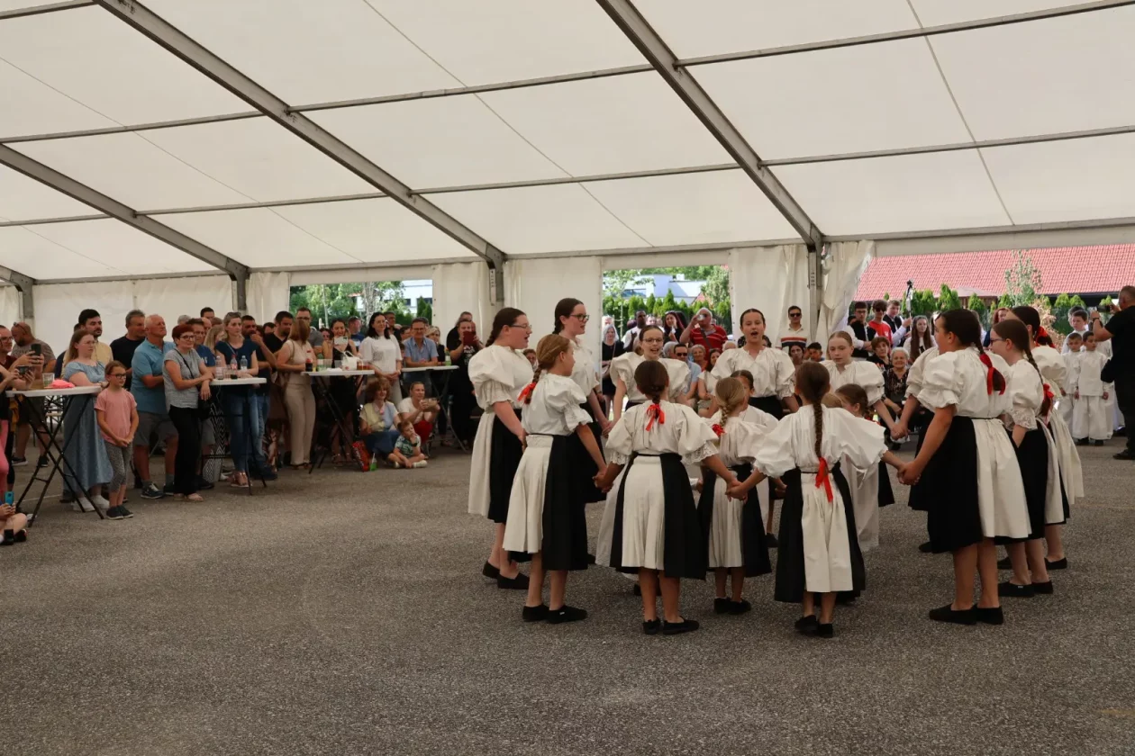 drugi dan dani šibe i ribe (110) drugi dan dani šibe i ribe (110)