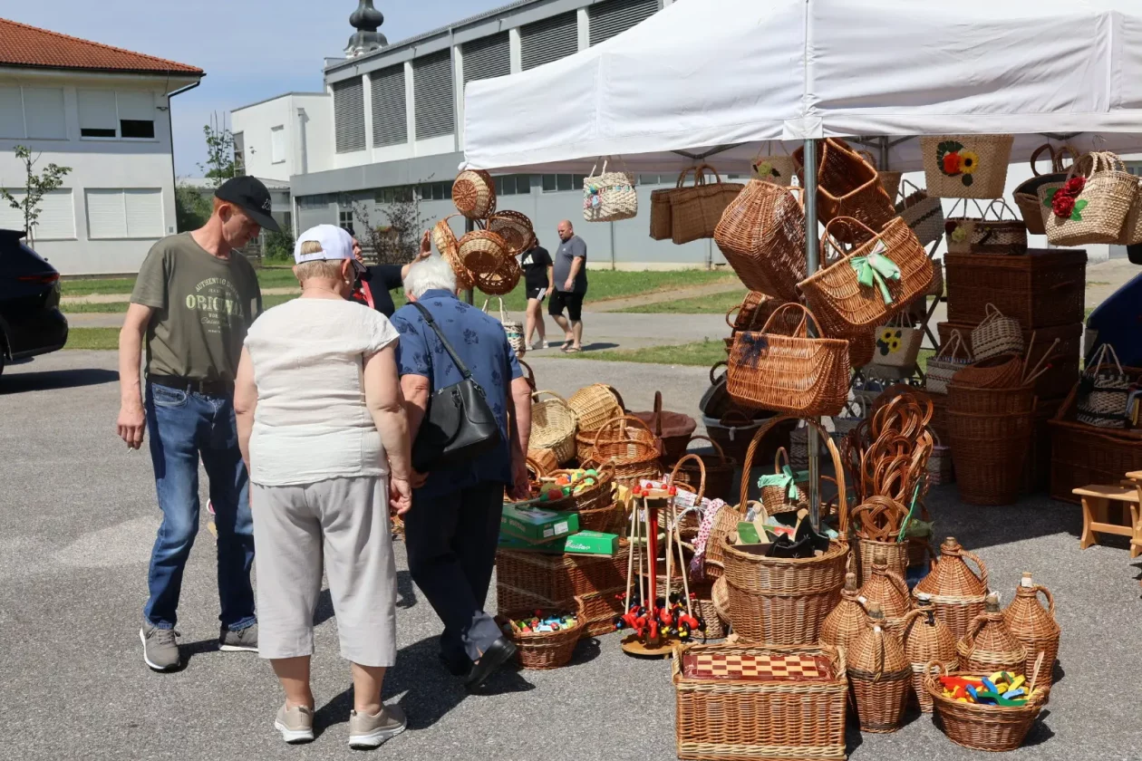 drugi dan dani šibe i ribe (45) drugi dan dani šibe i ribe (45)