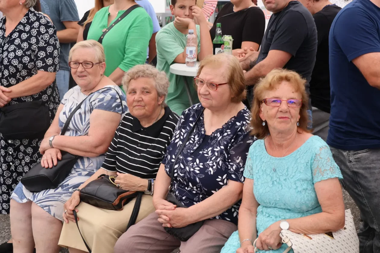 drugi dan dani šibe i ribe (56) drugi dan dani šibe i ribe (56)