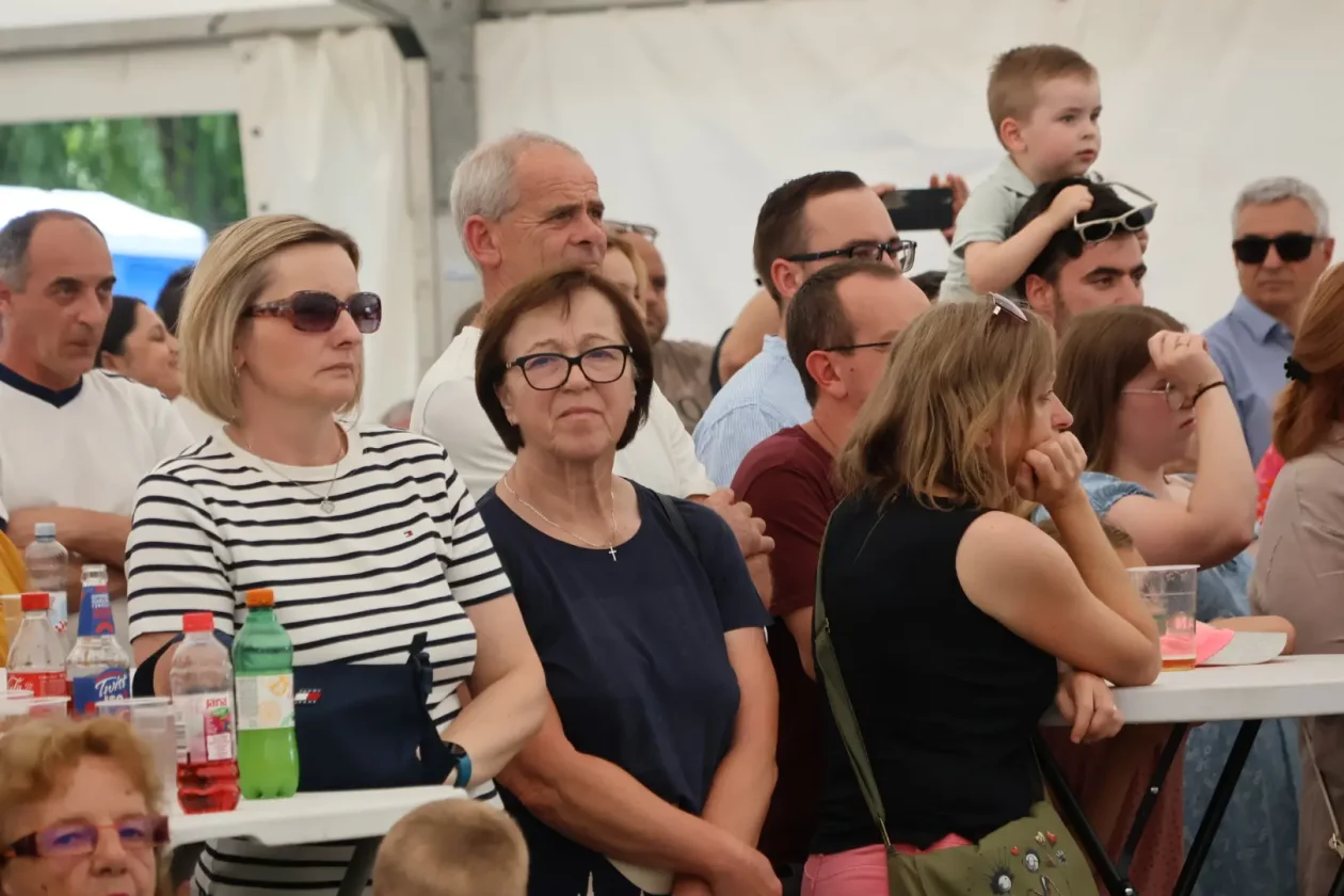 drugi dan dani šibe i ribe (71) drugi dan dani šibe i ribe (71)